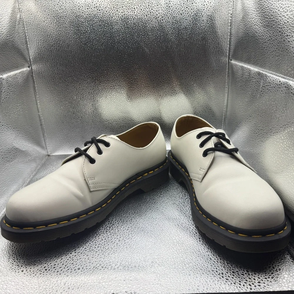 Size 8‎ Dr. Martens 1461 Smooth Patent Leather White Lace-Up Oxford Shoes